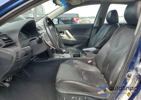 2010 Toyota Camry Base z USA, uszkodzony, nr VIN 4T1BF3EK0AU552512